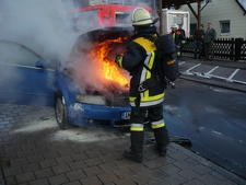 16. November 2007: Pkw-Brand in der Krankenhausstraße.