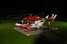 4. August 2009: Ausleuchten eines Hubschrauberlandeplatzes.