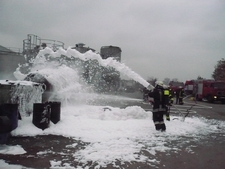 11. November 2011: Brand eines Bitumenkesselwagens im InterPark.