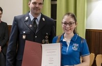 Beförderung zur Feuerwehrfrau: Theresa Sedlmeier.